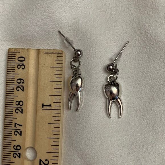 Dental Tooth Toothpaste Toothbrush Earrings - Picture 4 of 12